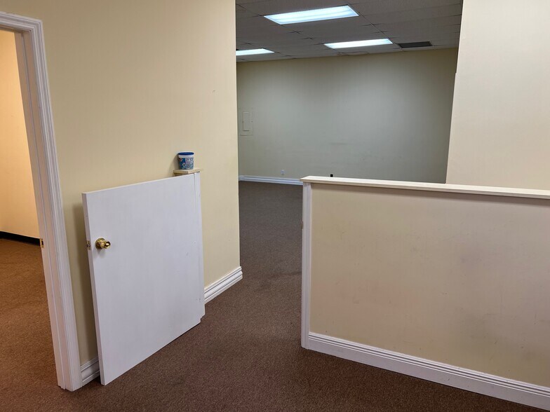 More Photos Of 1530 Cypress Dr, Jupiter Light Manufacturing For Lease
