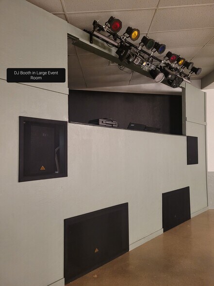 More Photos Of 615 E 3rd St, Kimball Restaurant For Sale