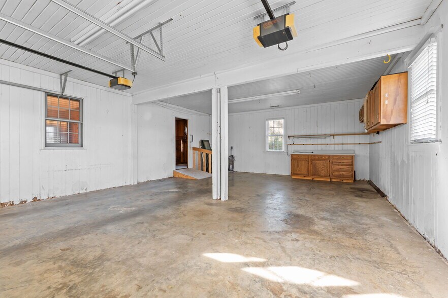 More Photos Of 7228 US Highway 311, Sophia Office For Sale