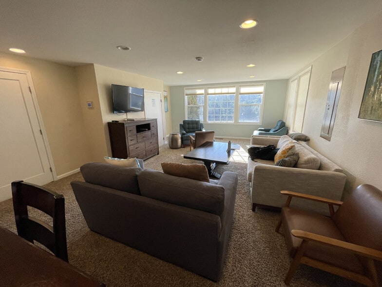 More Photos Of 365 Kuck Ln, Petaluma Specialty For Sale