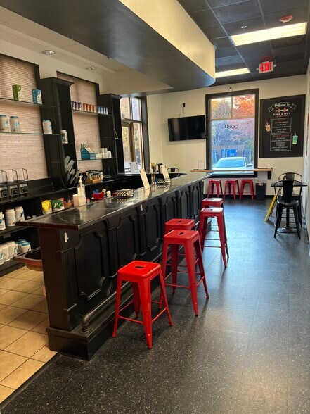 More Photos Of 3607 Falls River Ave, Raleigh Storefront Retail Office For Lease