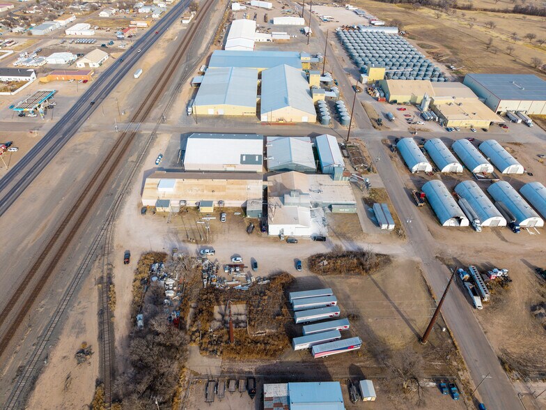 More Photos Of 225 Lawton Ave, Hereford Manufacturing For Sale