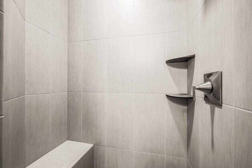 More Photos Of 10351 Chemstrand Rd, Pensacola Office For Sale