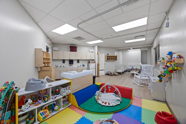More Photos Of 4520 Military Rd, Niagara Falls Office For Sale