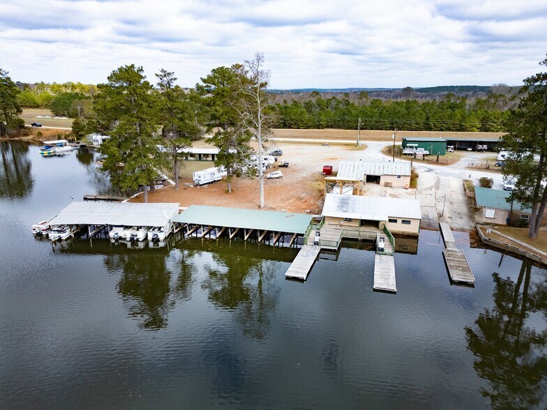 More Photos Of 8726 Jackson Lake Rd, Monticello Marina For Sale