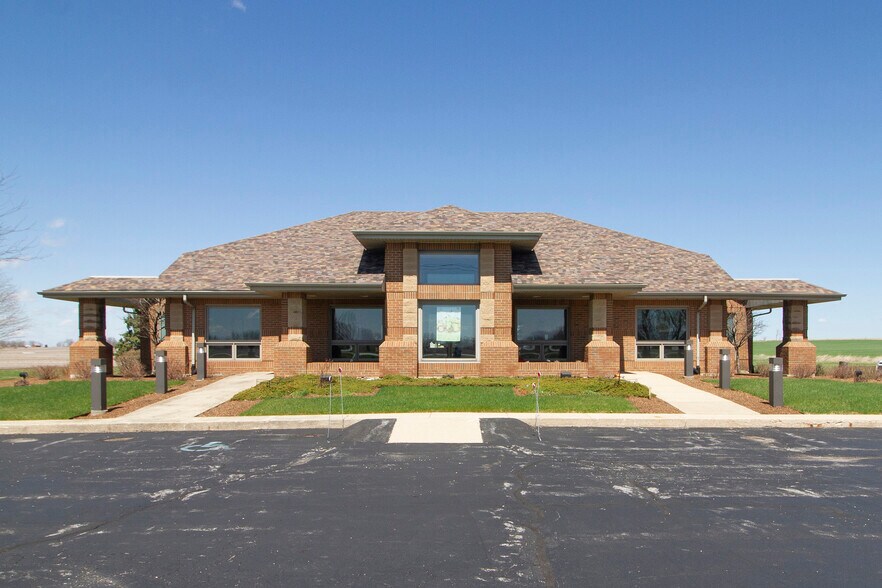 More Photos Of 10808 W Monee Manhattan Rd, Monee Office For Sale