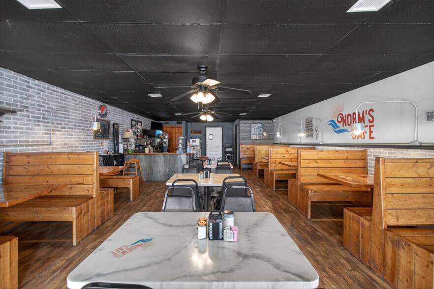 More Photos Of 206 Hwy 20, Salina Restaurant For Sale