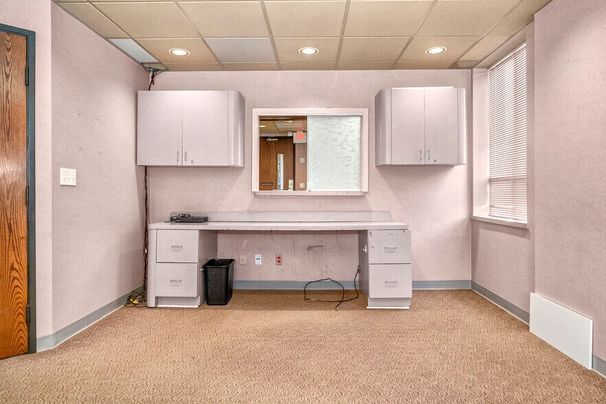 More Photos Of 5245 Schaefer Rd, Dearborn Medical For Sale