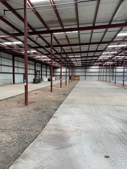 More Photos Of 3031 NE 23rd St, Oklahoma City Warehouse For Sale