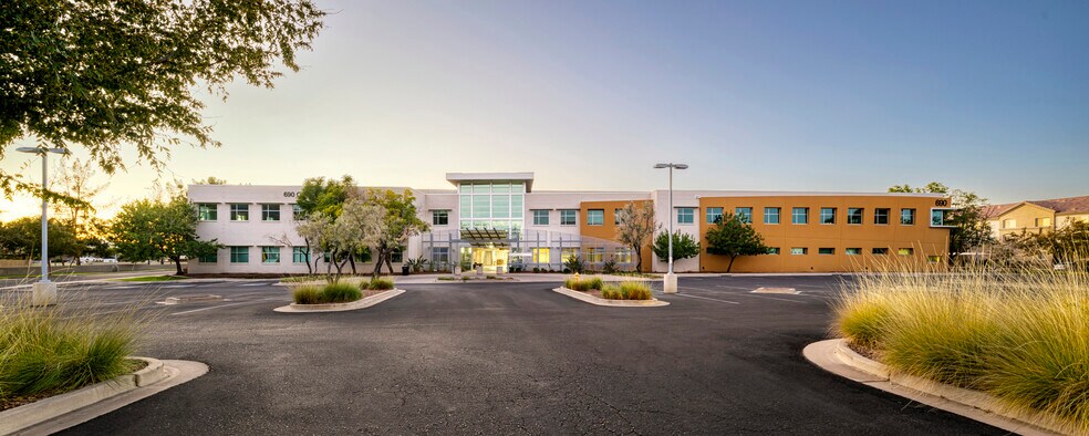 Primary Photo Of 690 N Cofco Center Ct, Phoenix Medical For Lease