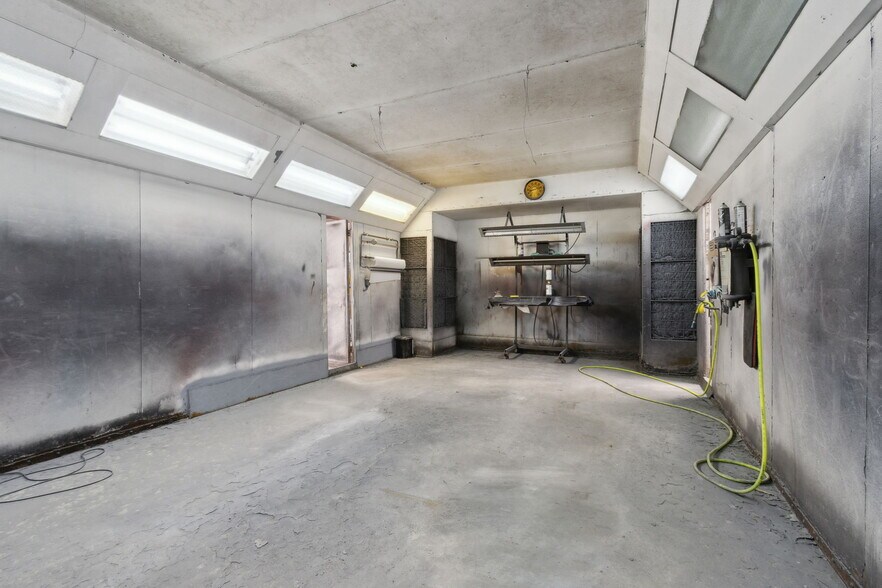 More Photos Of 1875 Airport Industrial Park Dr, Marietta Industrial For Sale