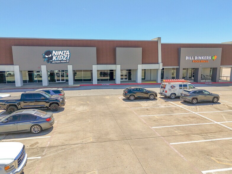 More Photos Of 320 E Main St, Crowley Supermarket For Sale