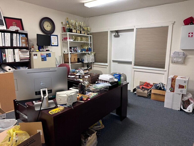 More Photos Of 200 N Abbott Ave, Milpitas Religious Facility For Lease