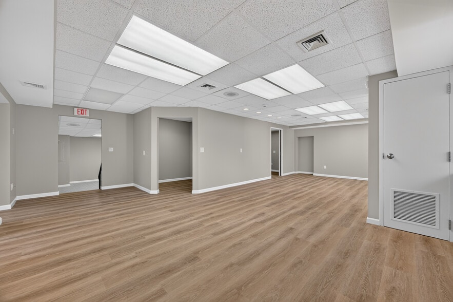 More Photos Of 464 Wolcott Rd, Wolcott Office For Lease