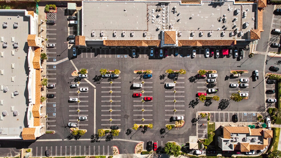 More Photos Of 23780 Newhall Ave, Santa Clarita Unknown For Lease