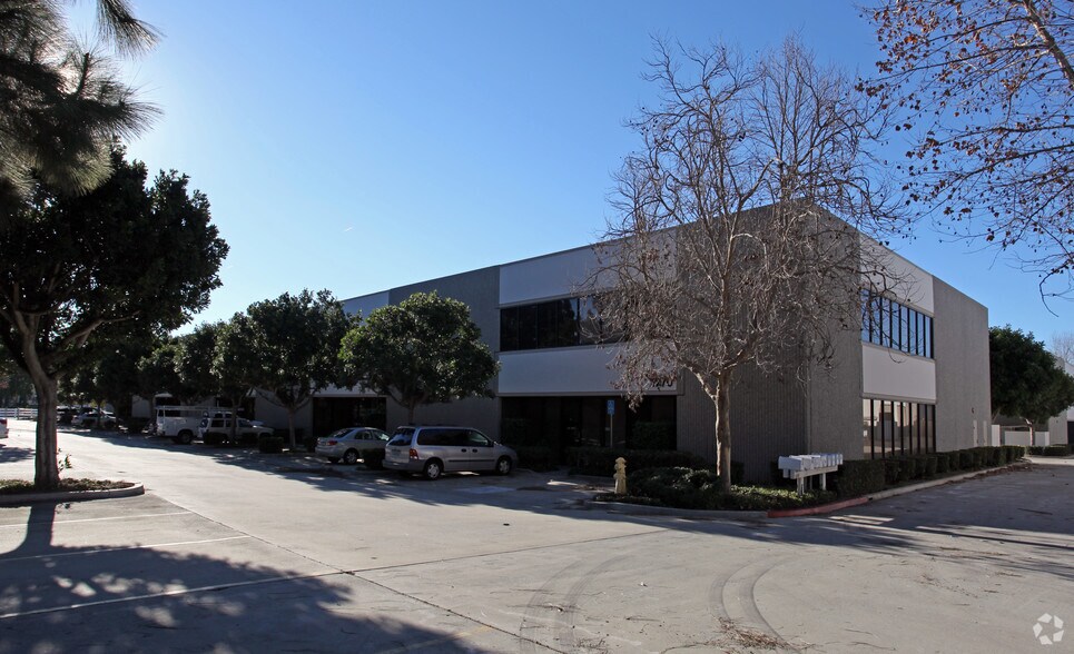 Primary Photo Of 1270 Avenida Acaso, Camarillo Warehouse For Lease