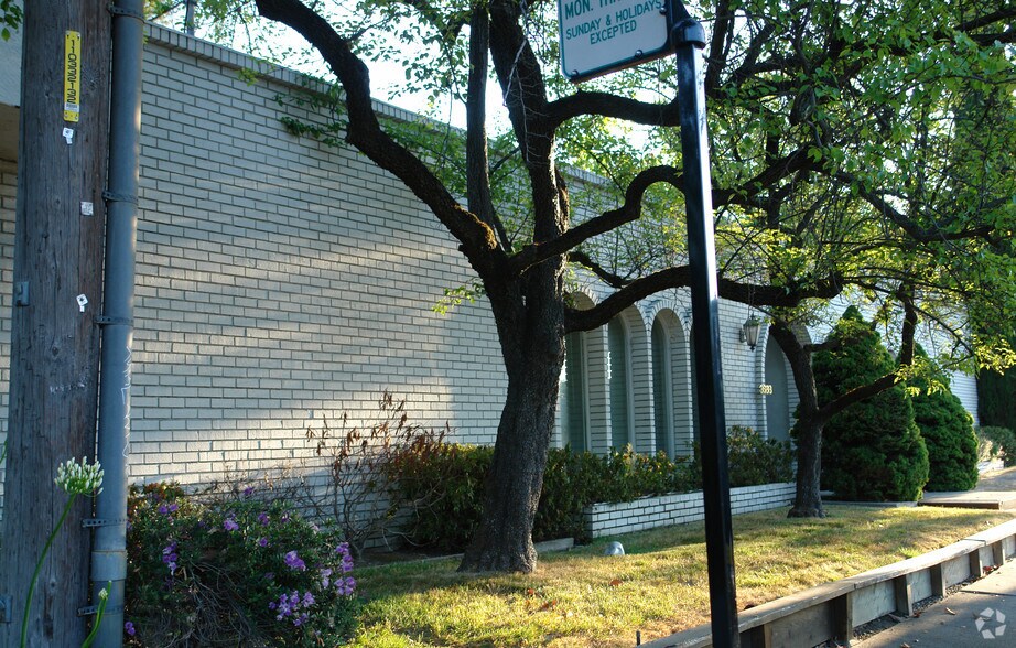 More Photos Of 3688 Mount Diablo Blvd, Lafayette Office For Sale