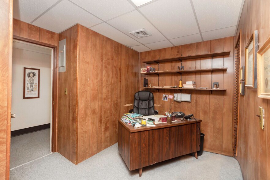 More Photos Of 253 Garth Rd, Scarsdale Medical For Sale