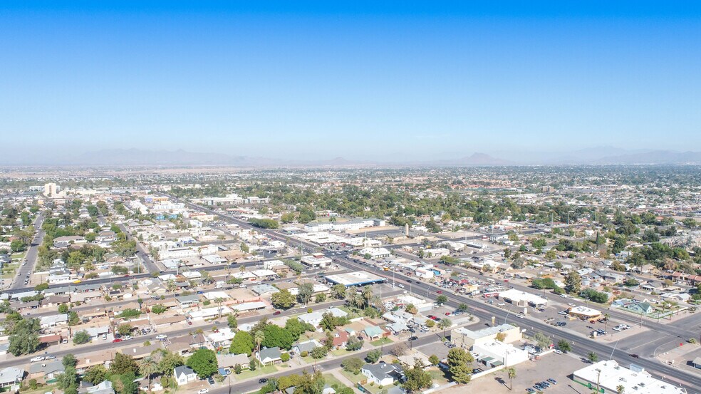 More Photos Of 354 N Country Club Dr, Mesa Freestanding For Lease
