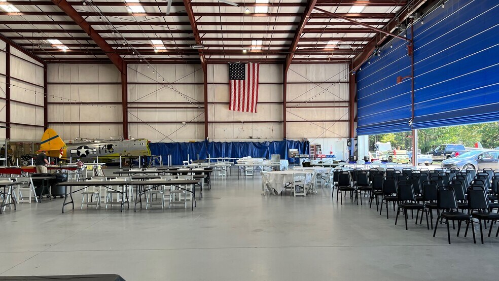 More Photos Of 1200 Echo Ct, Peachtree City Airplane Hangar For Lease