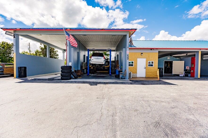 Primary Photo Of 400 NW Avenue L, Belle Glade Auto Dealership For Sale