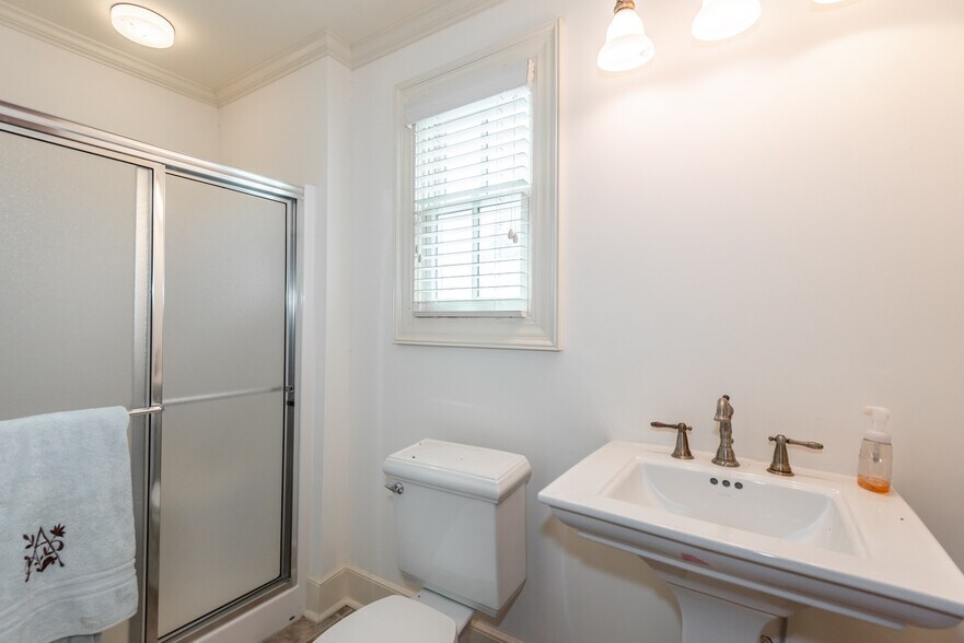 More Photos Of 987 Harris St, Tunica Office For Sale
