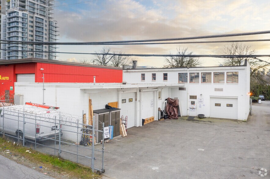 More Photos Of 4415 Juneau St, Burnaby Warehouse For Lease