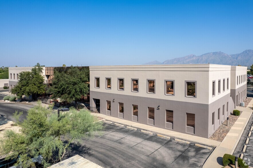 More Photos Of 7202 E Rosewood St, Tucson Office For Sale