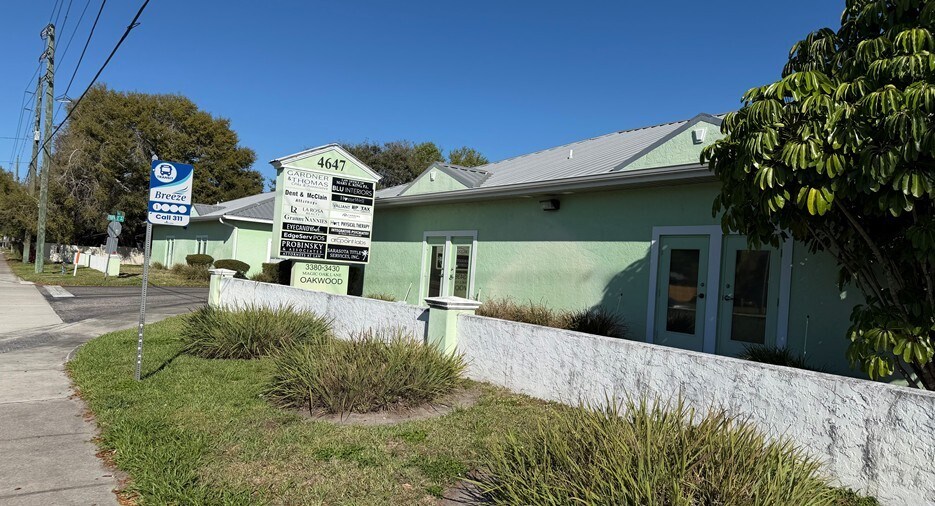 Primary Photo Of 3389 Magic Oak Ln, Sarasota Office For Sale