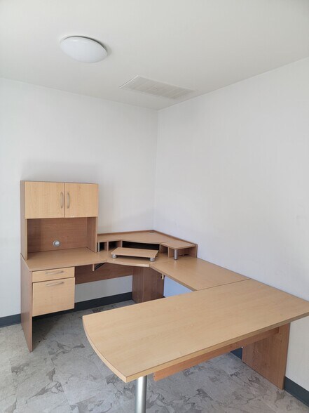 More Photos Of 16371 E State Route 3, Allyn Distribution For Lease