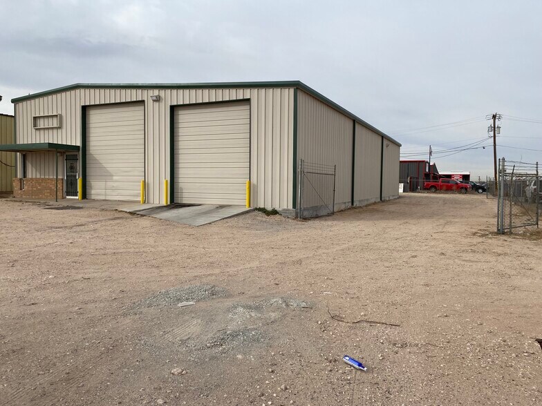 More Photos Of 4700 S County Road 1310, Odessa Warehouse For Lease