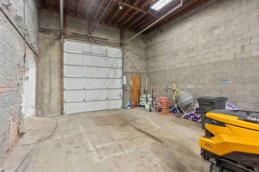 More Photos Of 630 W Shannon Ave, Spokane General Retail For Sale