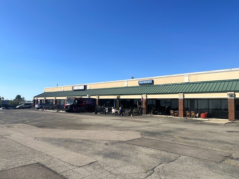 More Photos Of 8935-8947 Kingsridge Rd, Dayton Storefront Retail Office For Sale
