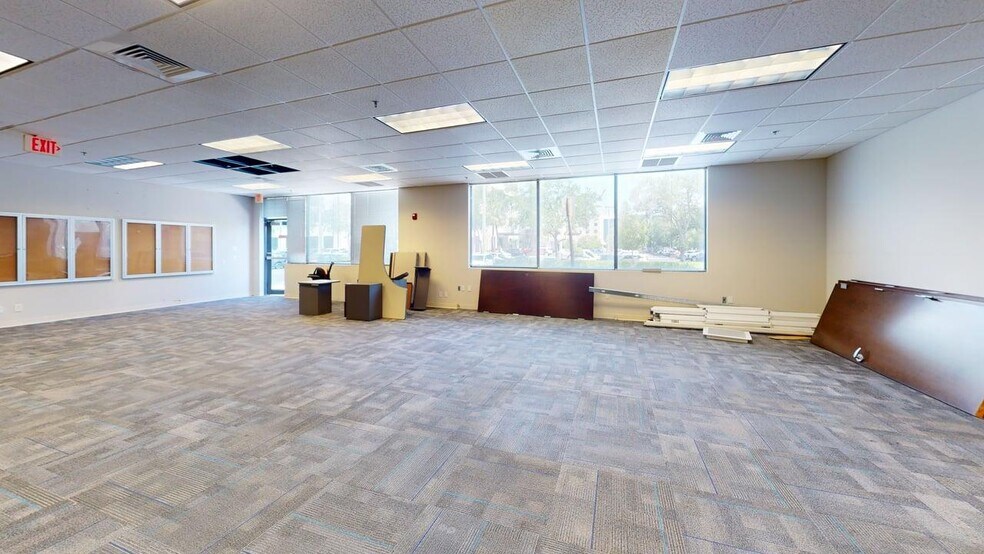 More Photos Of 1661 Worthington Rd, West Palm Beach Flex For Lease