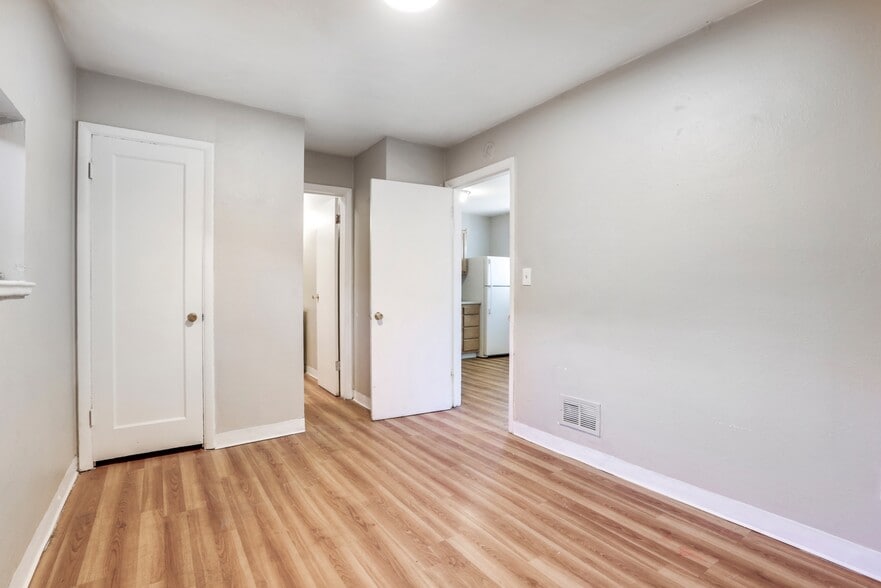 More Photos Of 1190 S Sheridan Blvd, Denver Apartments For Sale