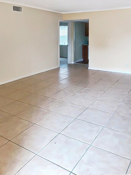 More Photos Of 4103 Riverside Dr, Coral Springs Apartments For Sale