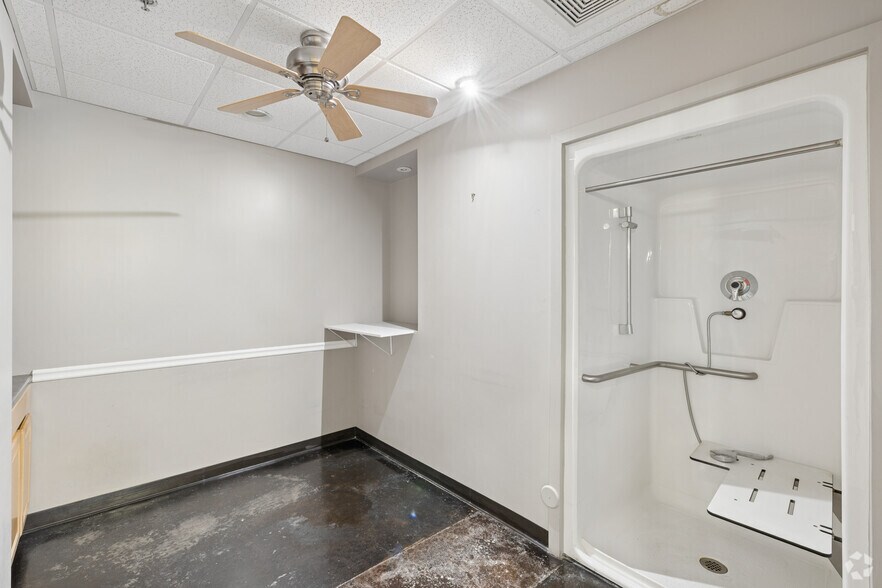 More Photos Of 1342 W Warner Rd, Tempe Unknown For Lease