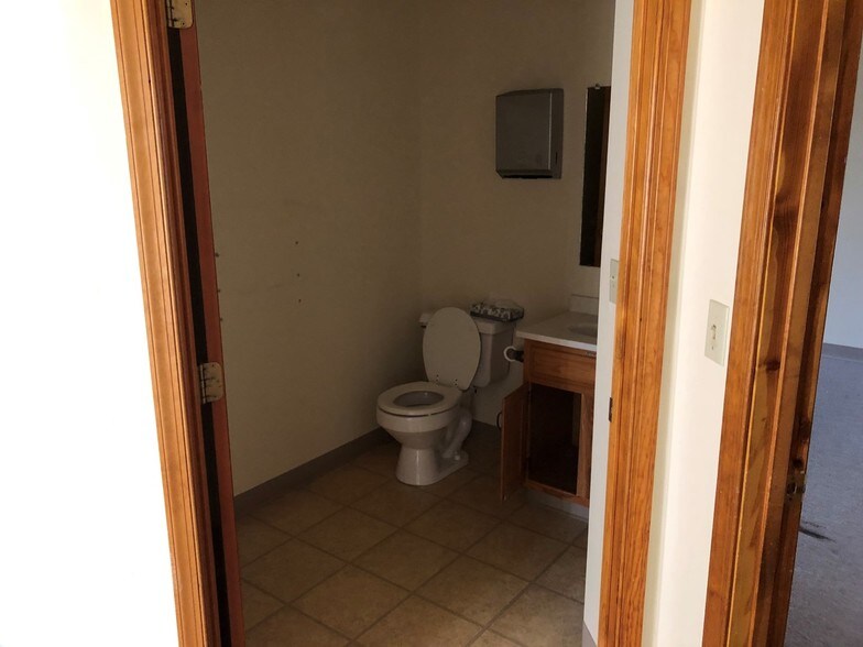 More Photos Of 846 Walker Rd, Dover Loft Creative Space For Sale