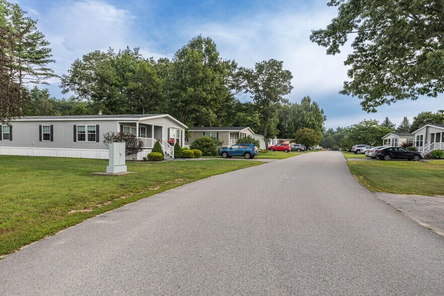 More Photos Of 11 Tamarack Lane -1, Rochester Manufactured Housing Mobile Home Park For Sale