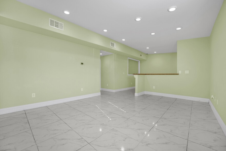 More Photos Of 1610 E Sahara Ave, Las Vegas Storefront Retail Office For Sale