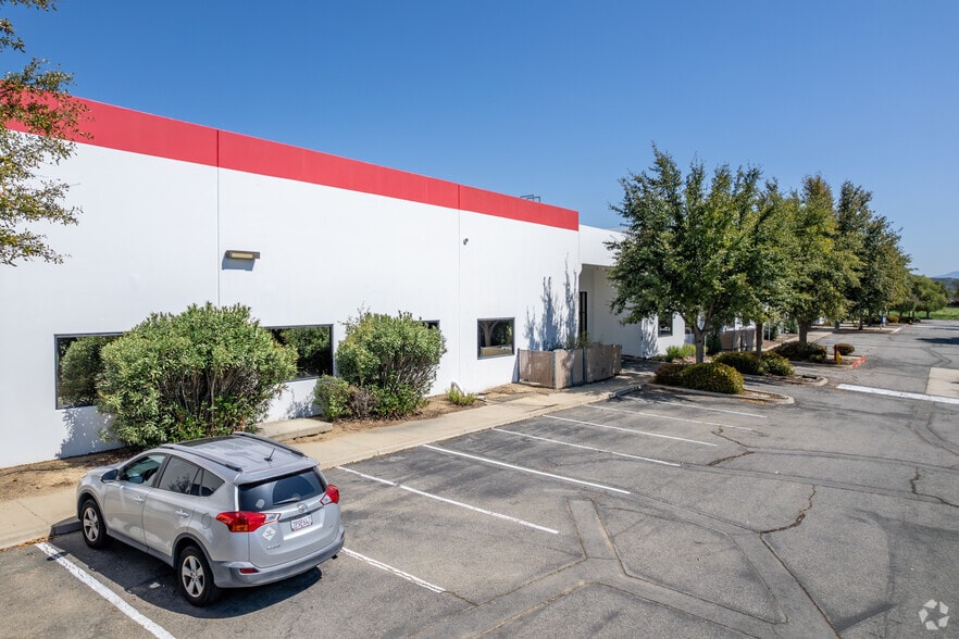 More Photos Of 30590 Cochise Cir, Murrieta Manufacturing For Lease