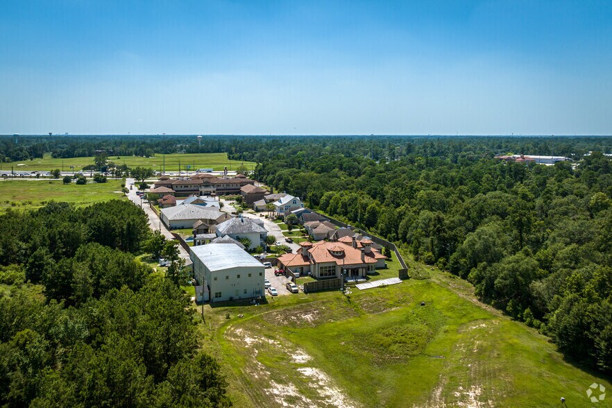 More Photos Of 18750 Interstate 45, Spring Unknown For Lease