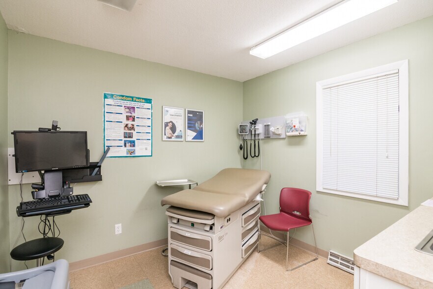 More Photos Of 860 Boston Rd, Springfield Medical For Lease