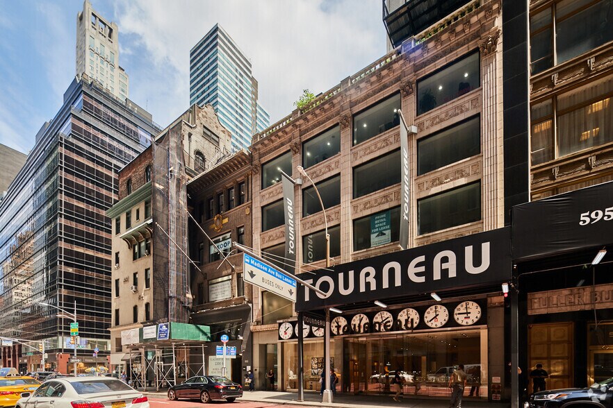 More Photos Of 601 Madison Ave, New York General Retail For Lease