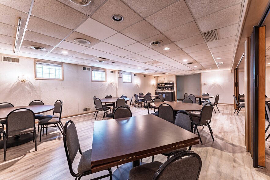 More Photos Of 400 S Center Ave, New Stanton Restaurant For Sale