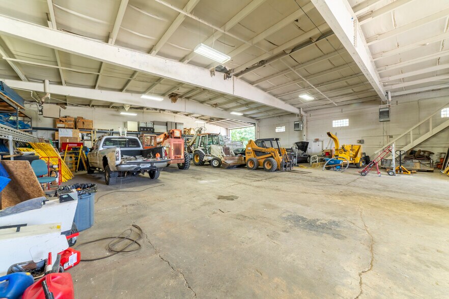 More Photos Of 707 Sheridan Ave, Michigan City Flex For Sale