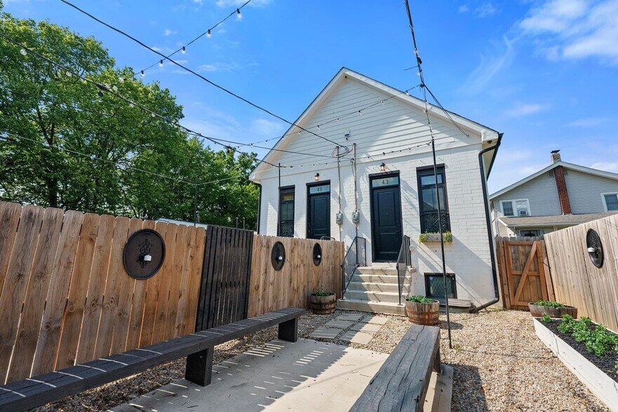 More Photos Of 43 W Markison Ave, Columbus Apartments For Sale