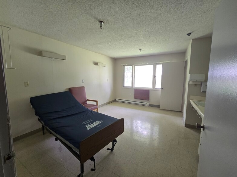 More Photos Of 300 Cedar St, Tarkio Skilled Nursing Facility For Sale