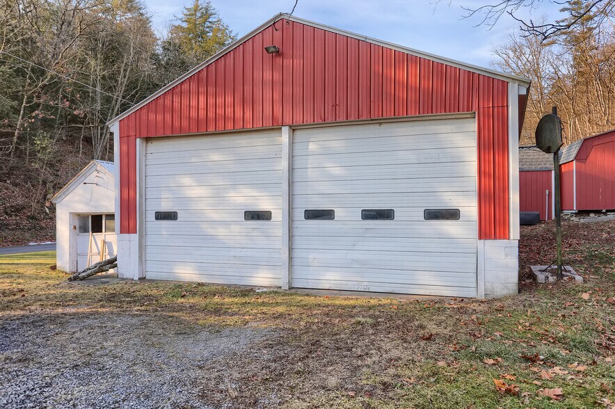 More Photos Of 703 Dauva Luch Rd, Herndon Land For Sale