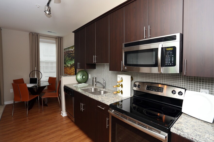 More Photos Of 101 N Wolfe St, Baltimore Apartments For Lease